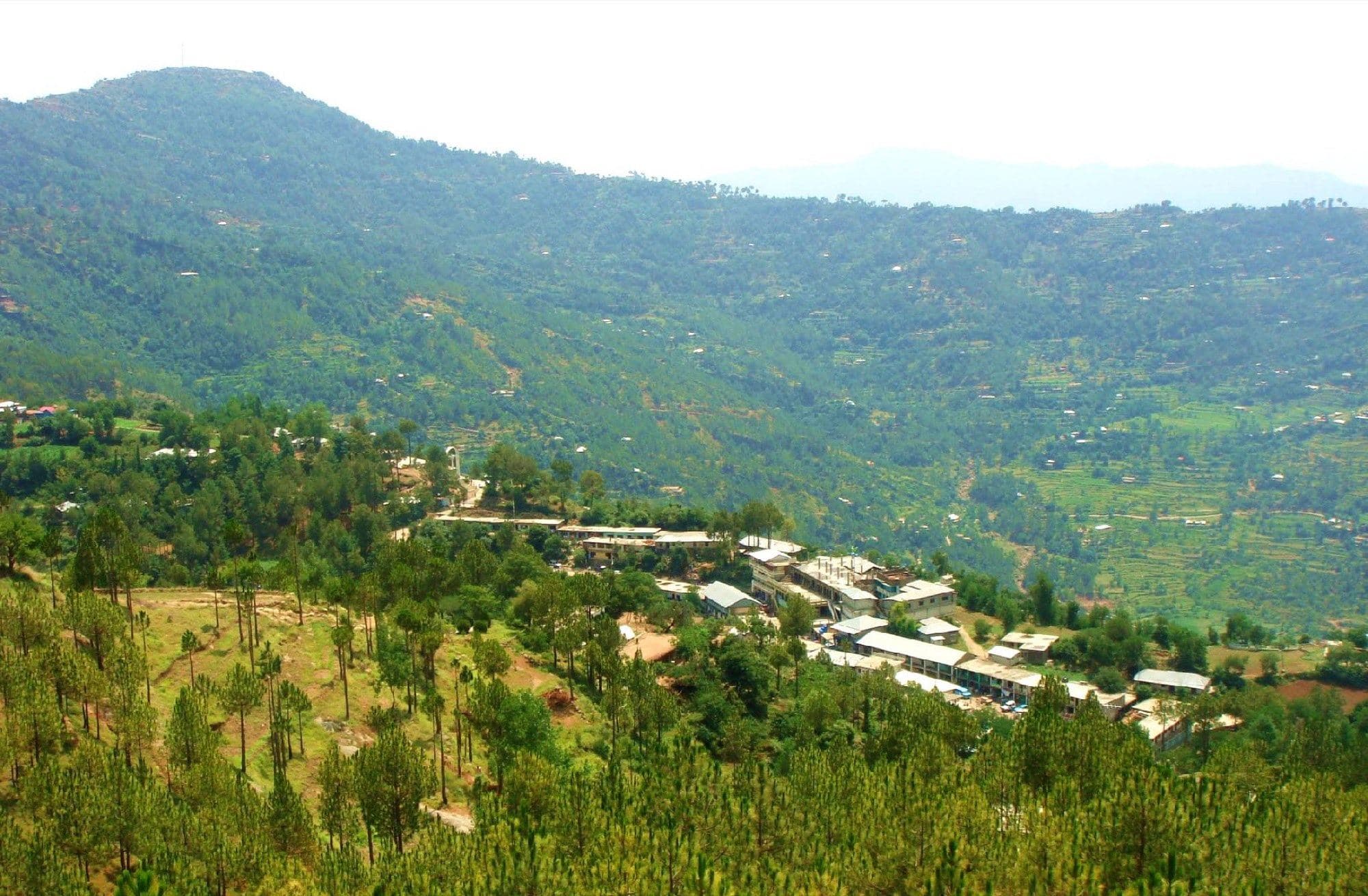 Thorar seen from the hill above town